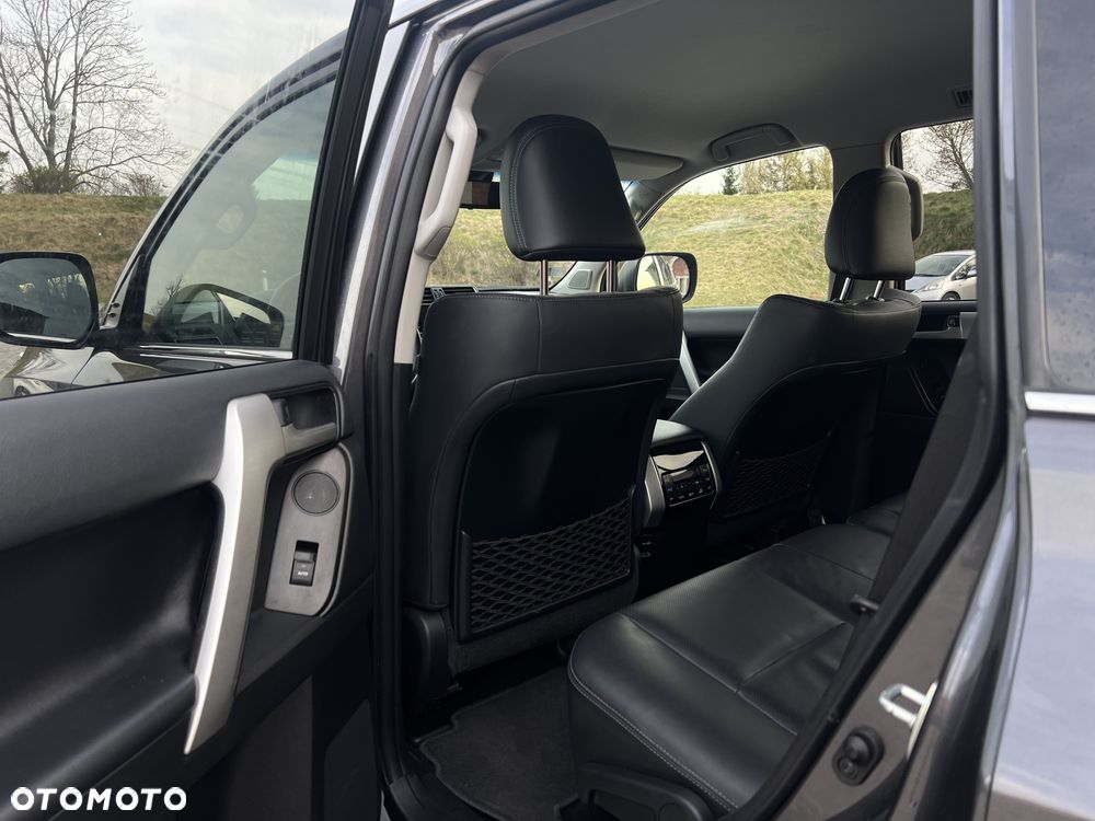 Toyota Land Cruiser LC 2.8 D-4D Invincible - 9