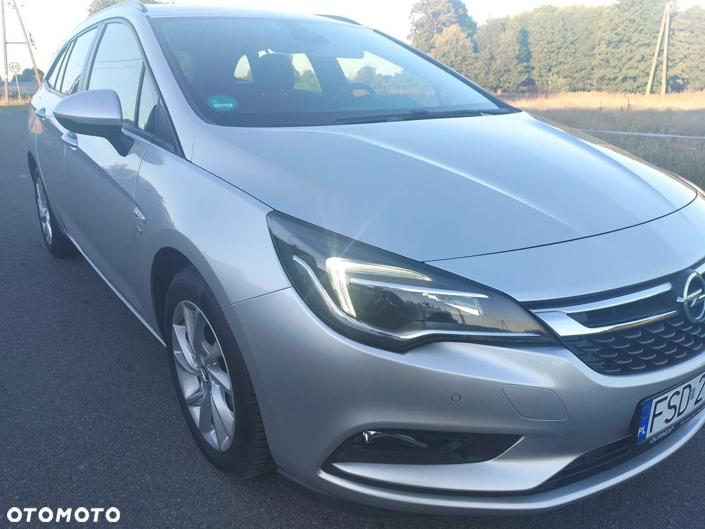 Opel Astra 1.6 CDTI Dynamic - 4