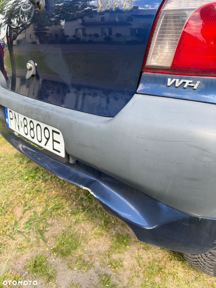 Toyota Yaris 1.0 Base - 12