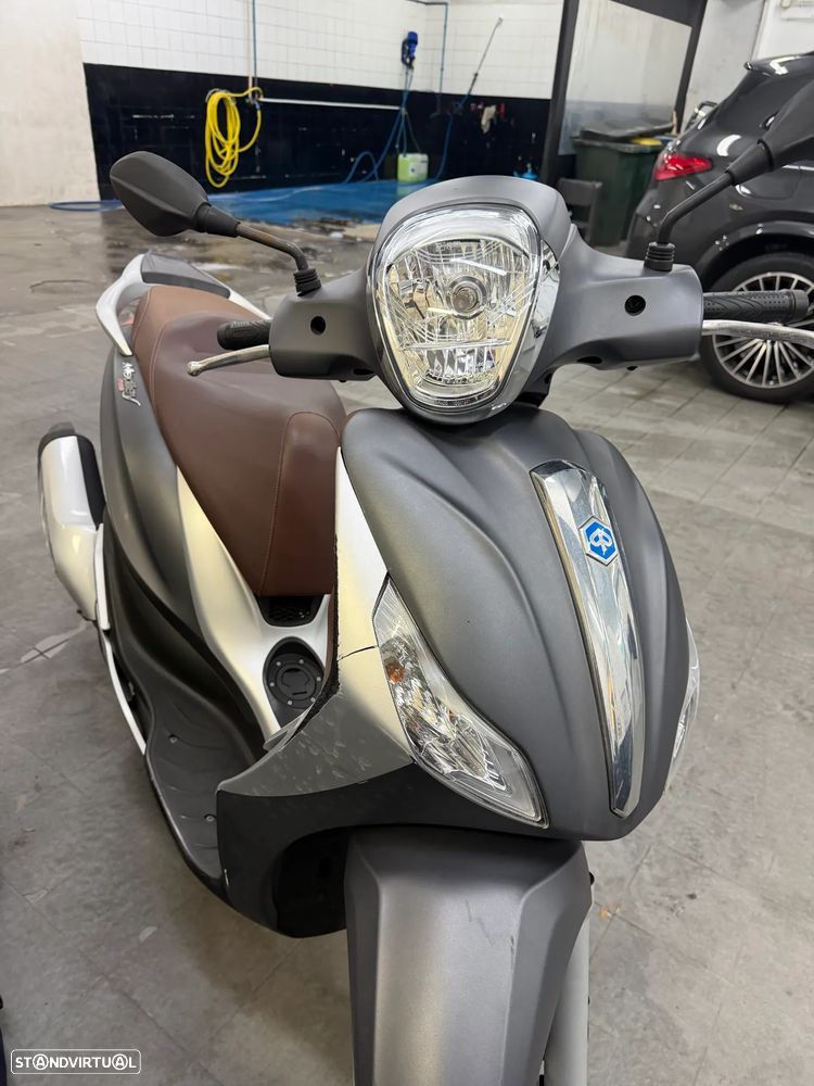 Piaggio Medley - 4