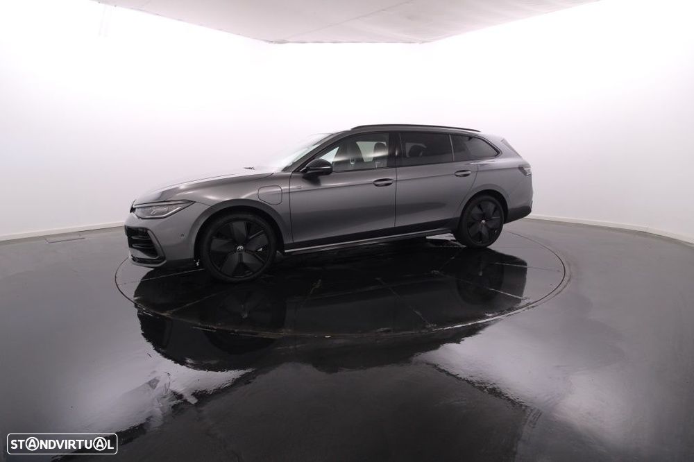 VW Passat Variant 1.5 TSI eHybrid R-Line DSG - 3