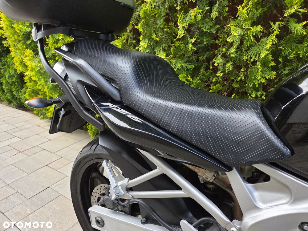 Yamaha FZ6 - 22