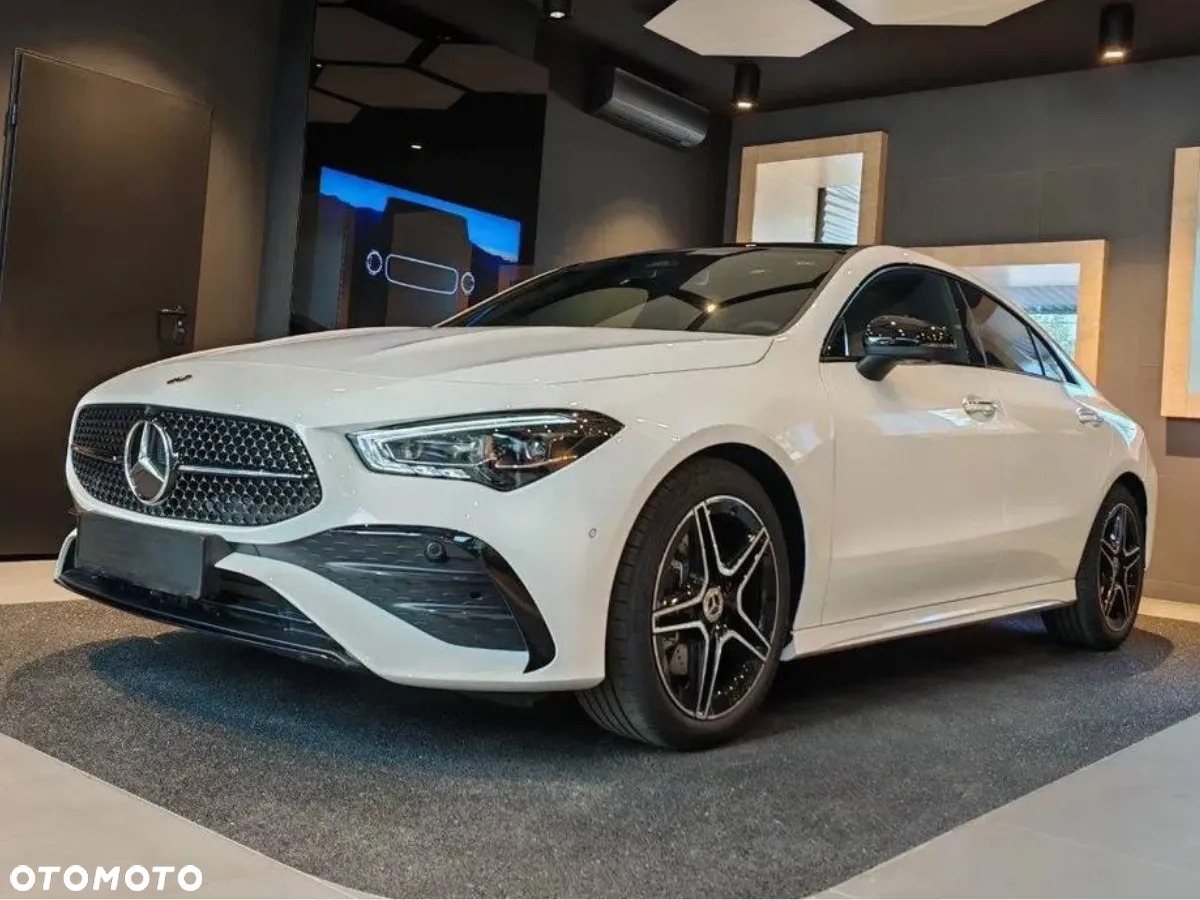 Mercedes-Benz CLA 220 4-Matic AMG Line 7G-DCT - 3