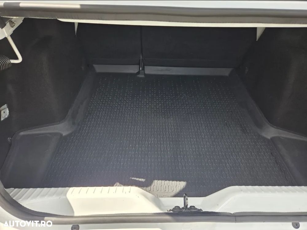 Dacia Logan ECO-G 100 MT6 Prestige+ - 9