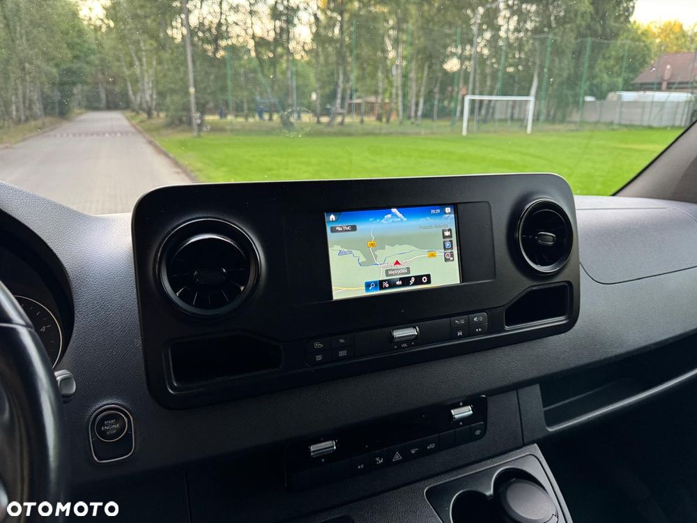Mercedes-Benz Sprinter - 8