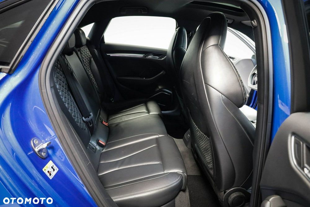 Audi RS3 Limousine - 34