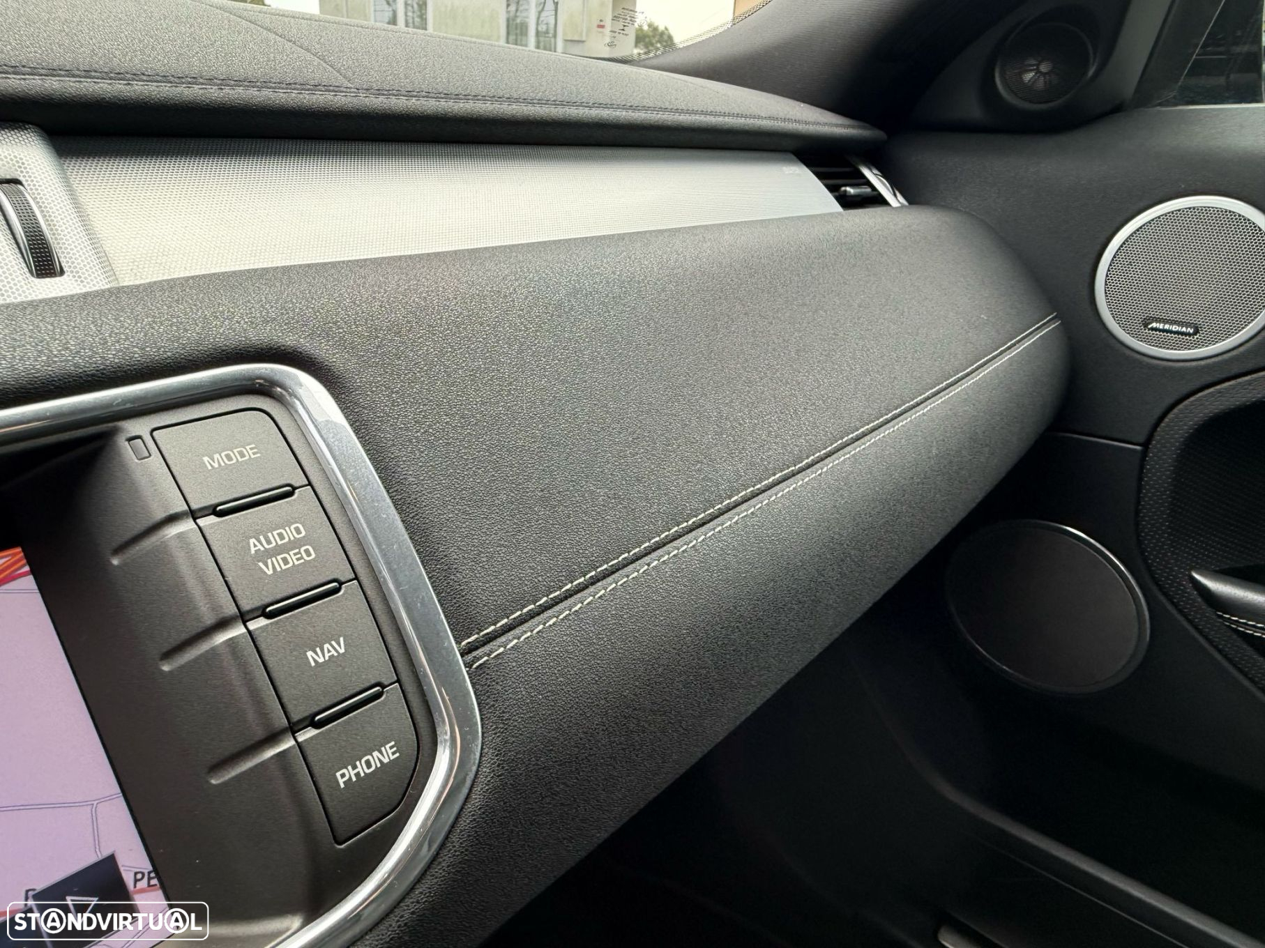 Land Rover Range Rover Evoque 2.2 SD4 Dynamic - 34