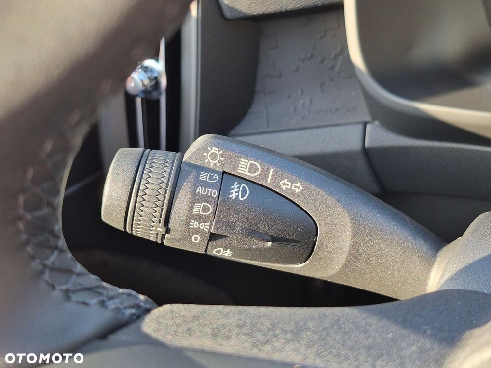 Volvo XC 40 T3 Momentum Core - 22
