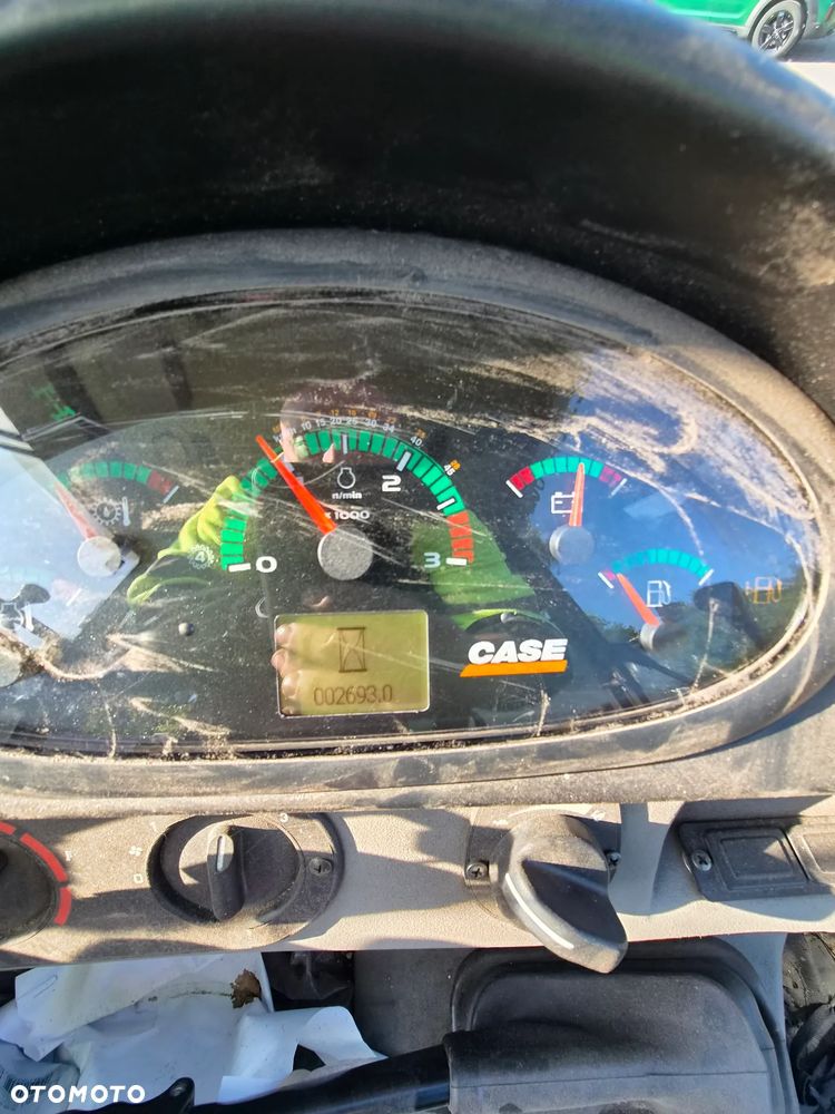 Case 695ST - 5