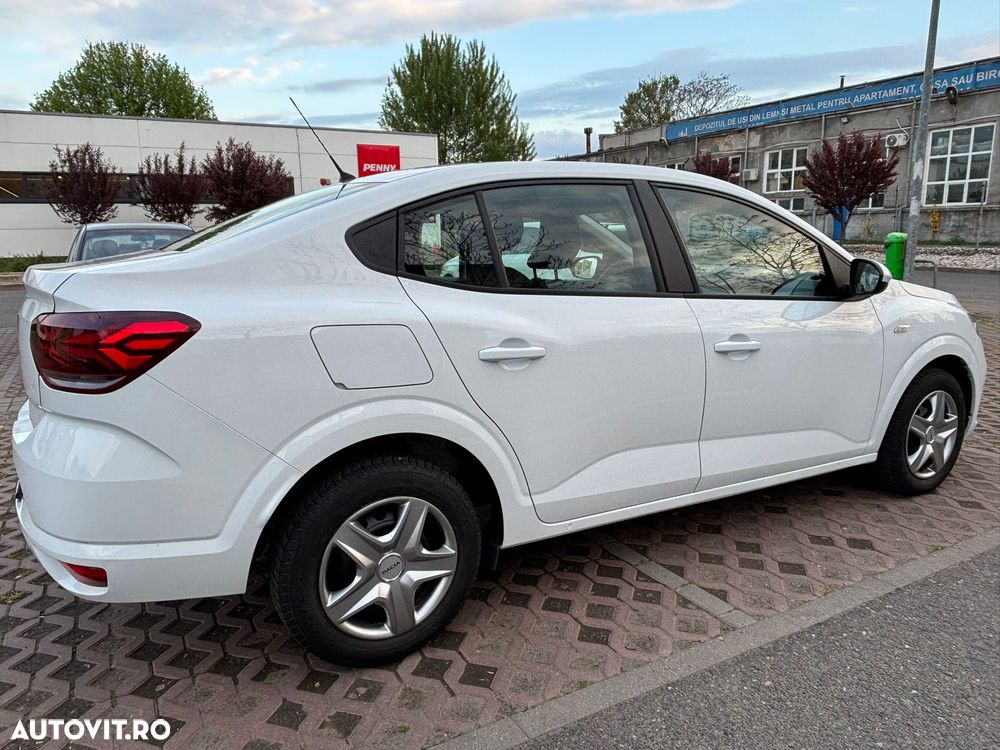 Dacia Logan TCe 90 Essential - 9