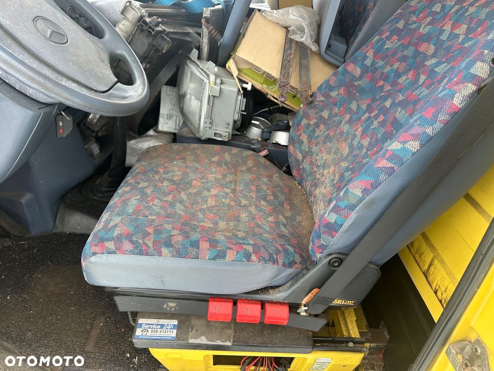 Mercedes-Benz Sprinter - 4