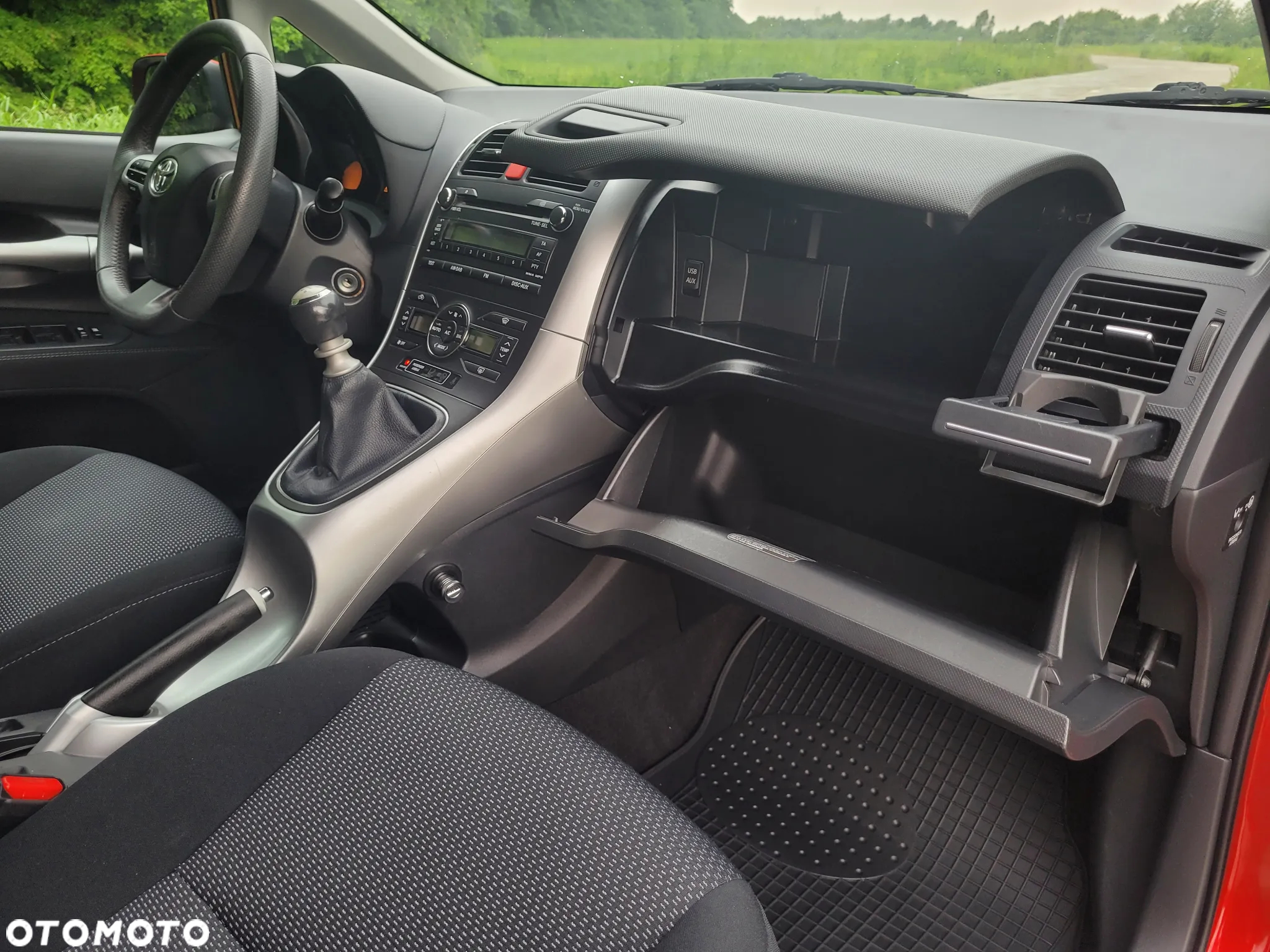 Toyota Auris 1.6 Premium + - 20