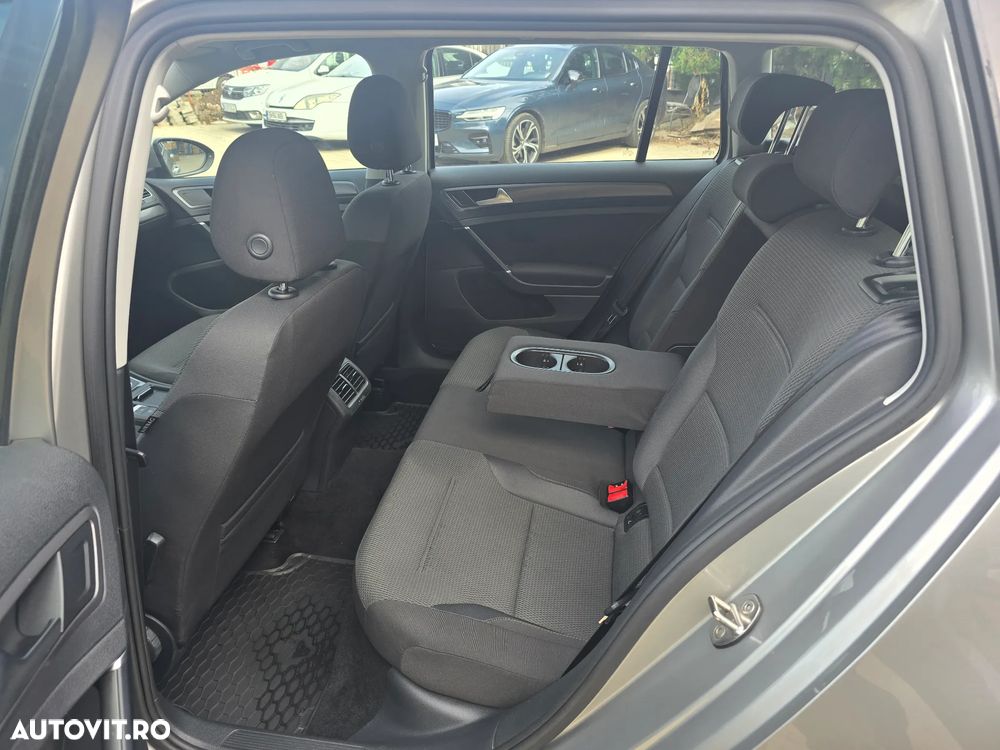 Volkswagen Golf 2.0 TDI DSG Comfortline - 31