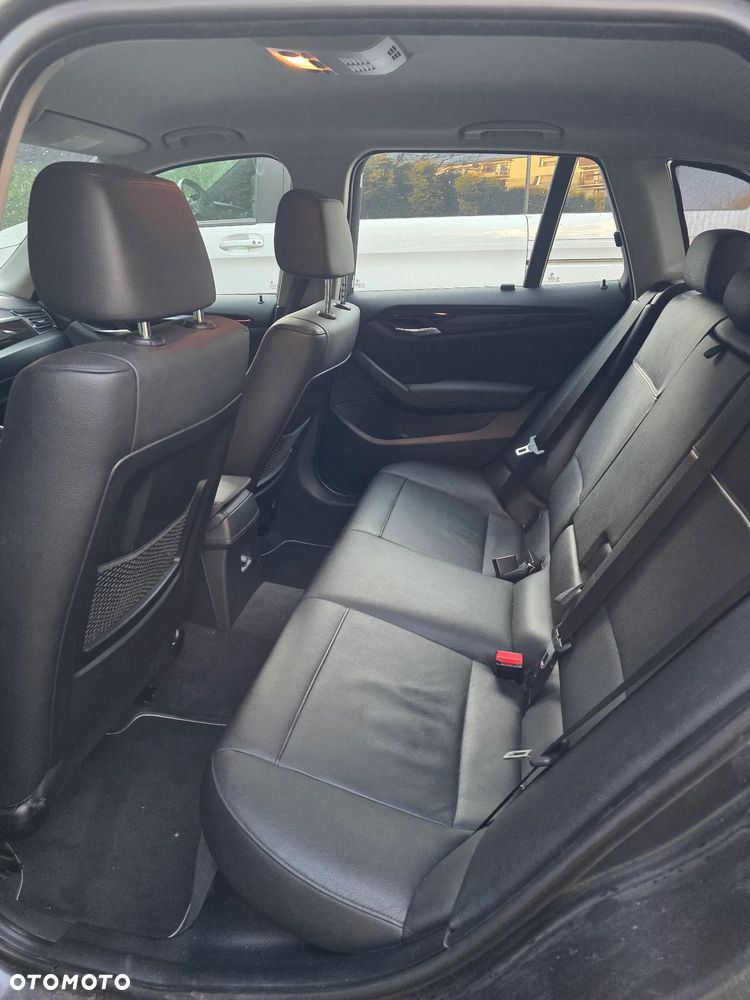 BMW X1 xDrive20d xLine - 12