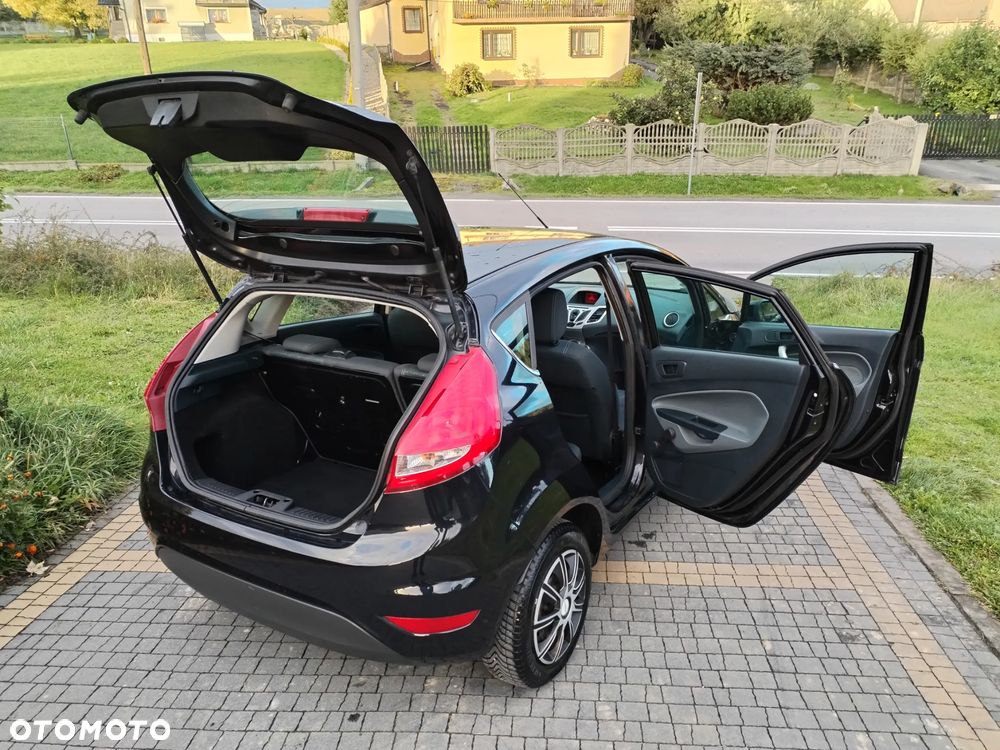 Ford Fiesta - 9