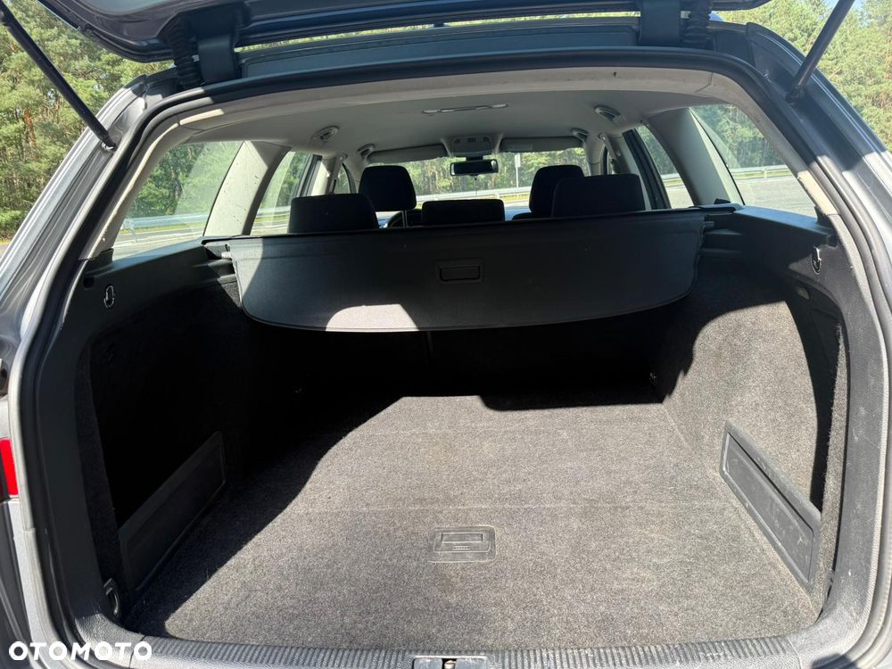 Volkswagen Passat 1.9 TDI Comfortline - 5