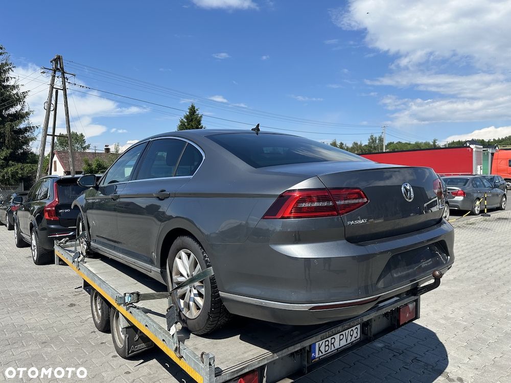 Volkswagen Passat - 5