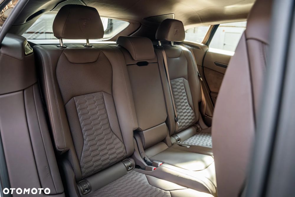 Lamborghini Urus - 24