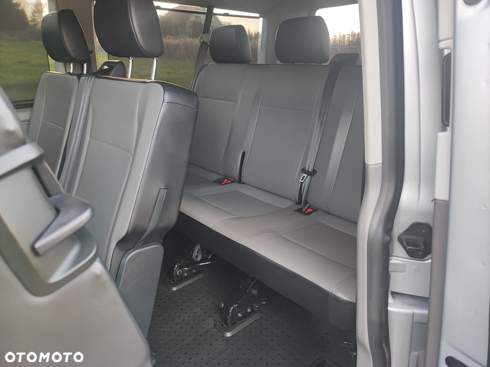 Volkswagen Caravelle 2.0 TDI L2 Highline 4Motion DSG - 12