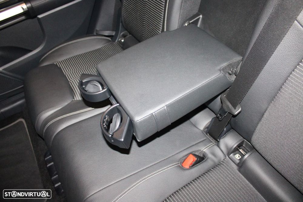 Mercedes-Benz GLB 200 d Progressive - 39