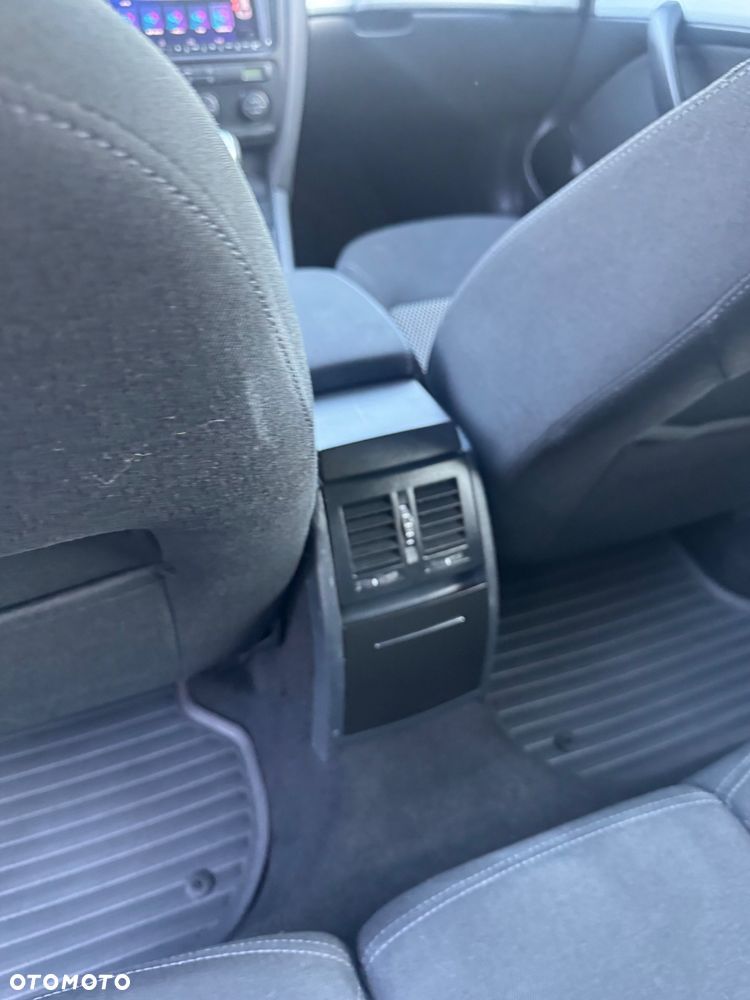Skoda Octavia Scout 2.0 TDI DPF - 33