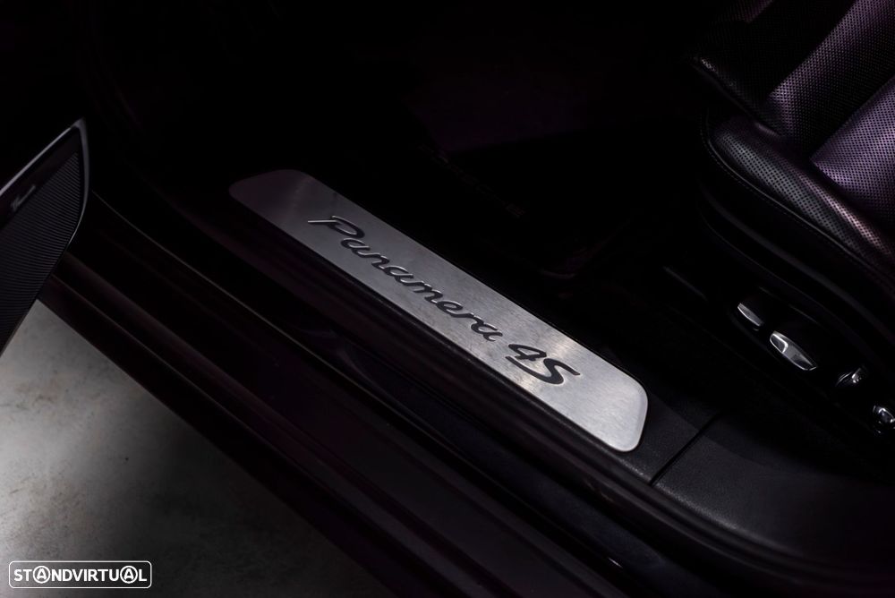 Porsche Panamera 4 S - 29