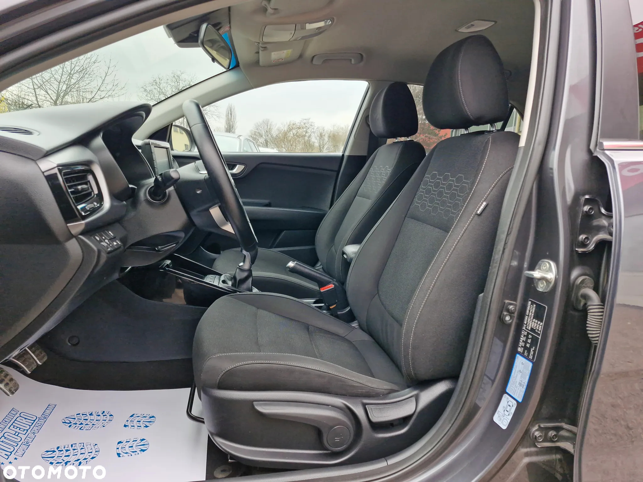 Kia Rio 1.4 crdi Business Line - 11
