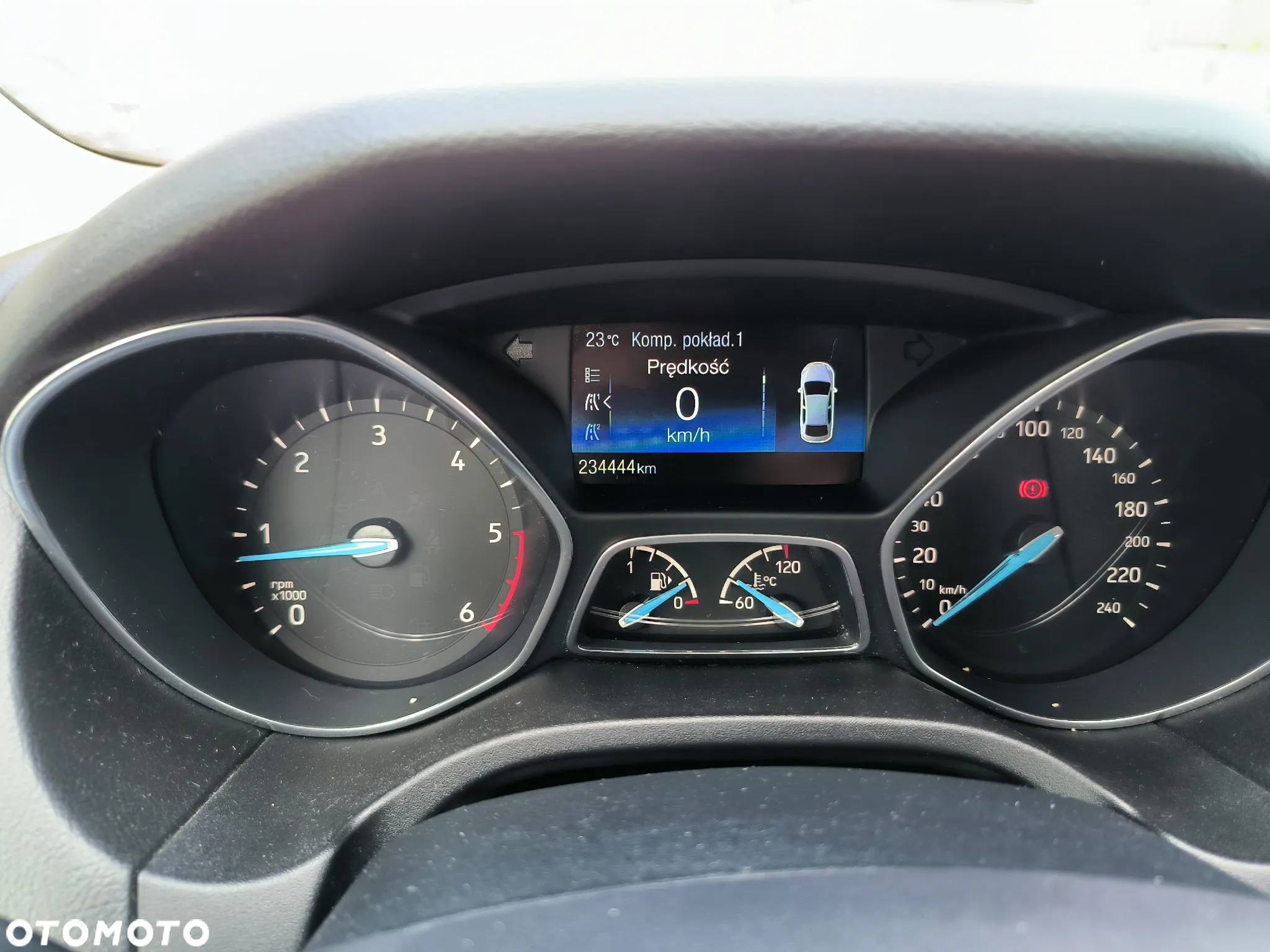 Ford Focus - 8