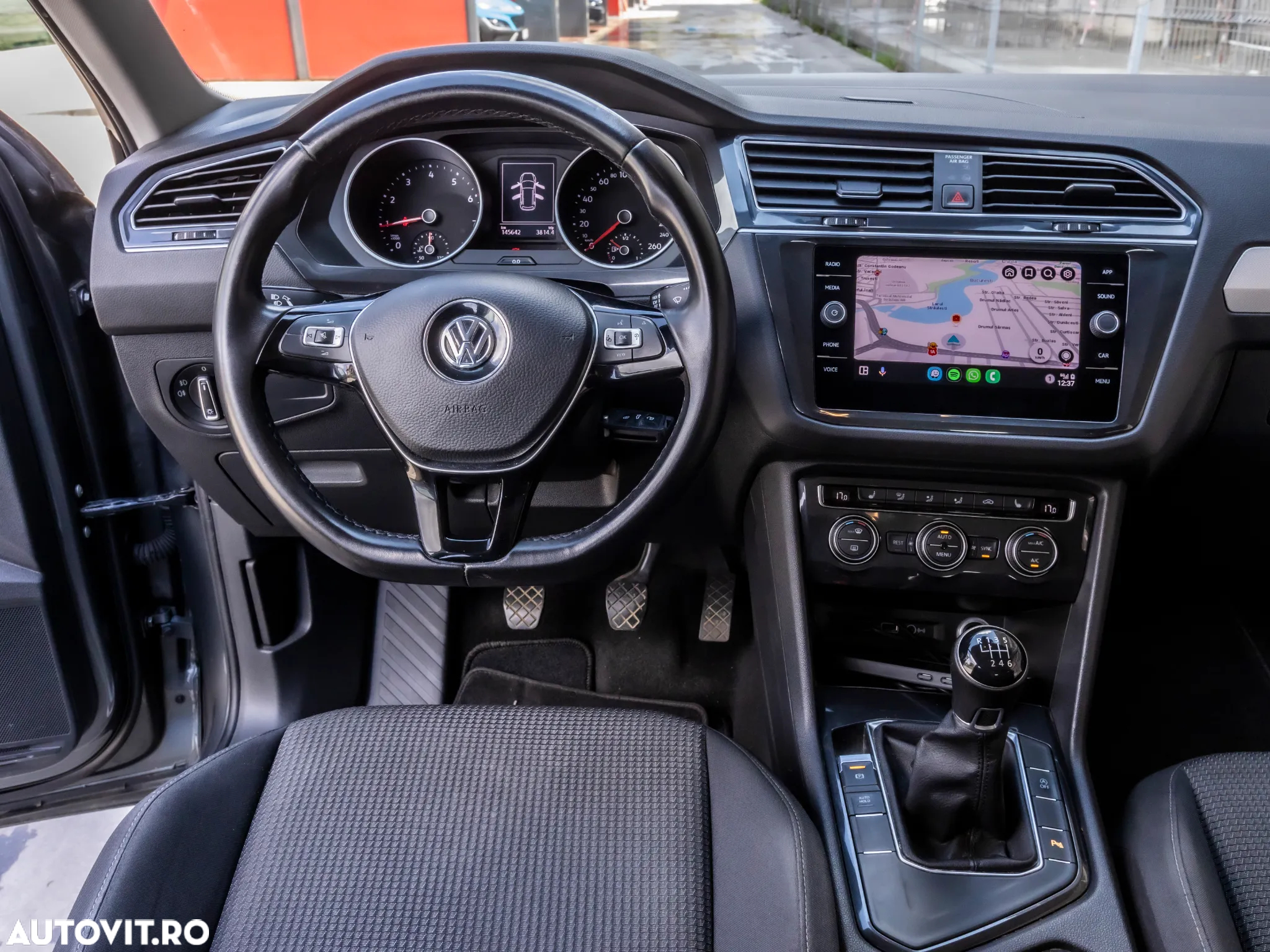 Volkswagen Tiguan 1.5 TSI ACT Trendline - 16