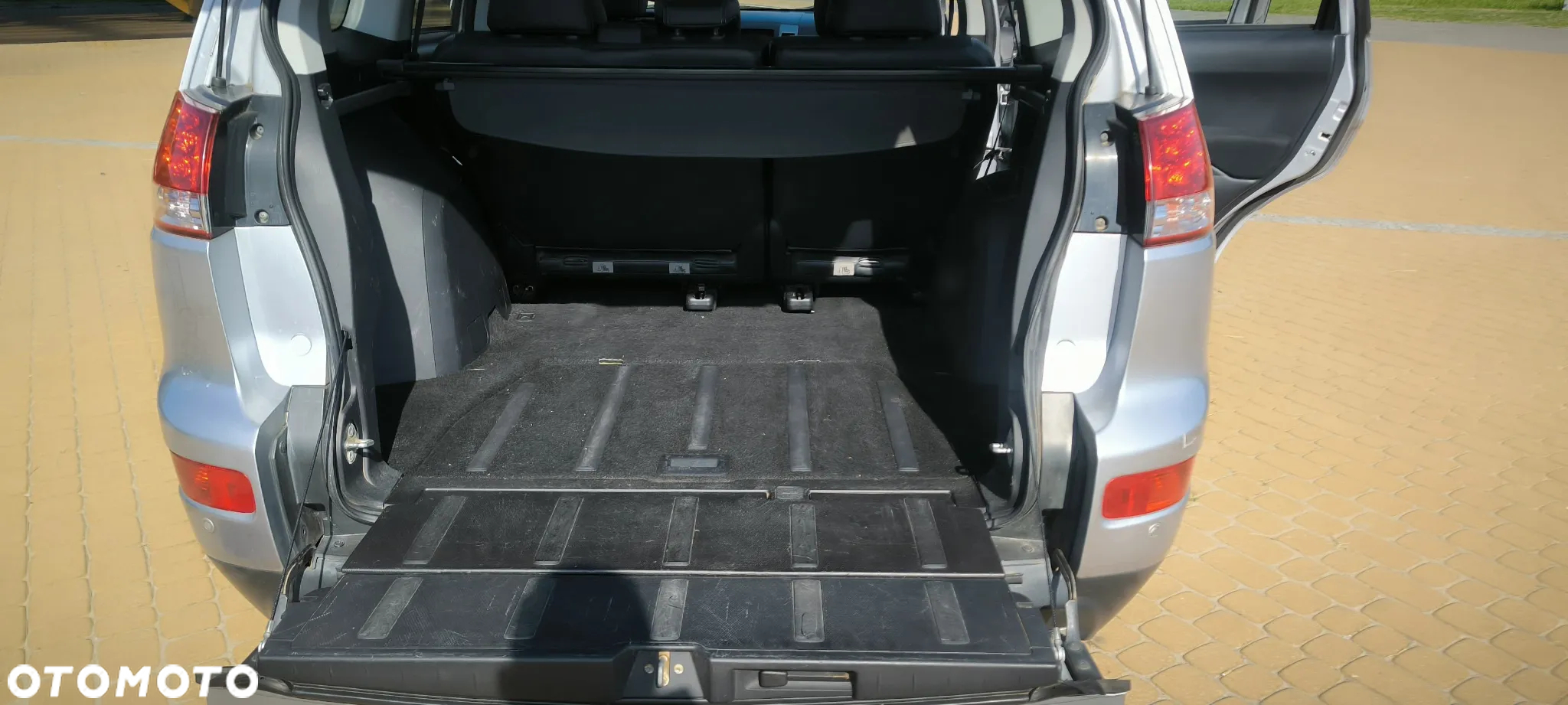 Citroën C-Crosser 2.2 HDi Exclusive DCS - 20