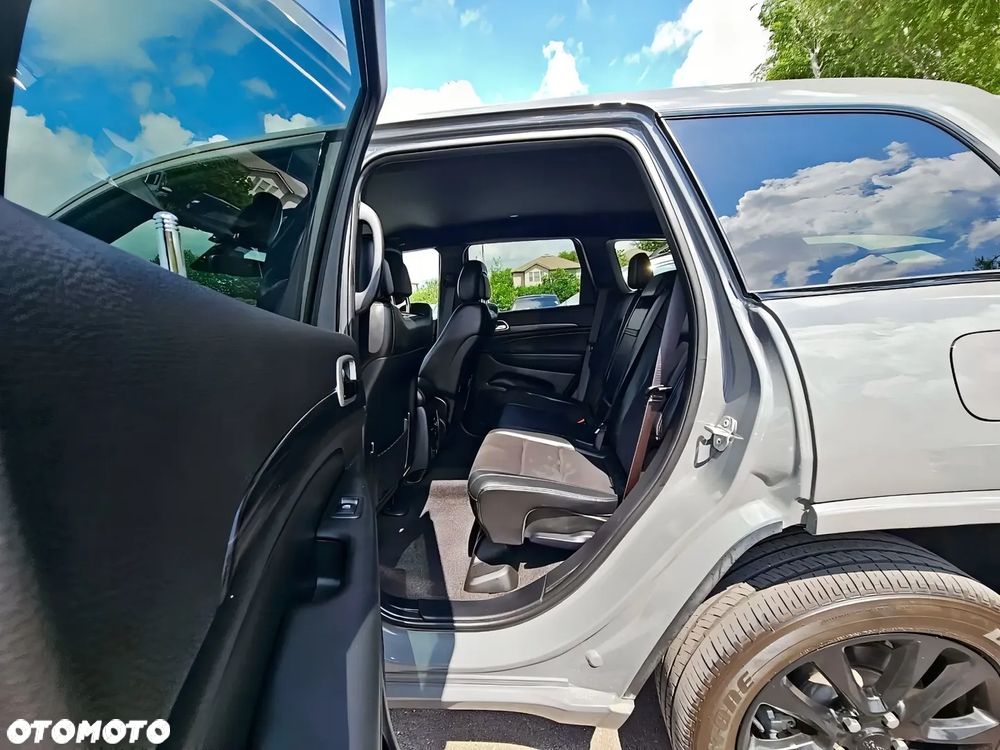 Jeep Grand Cherokee - 8