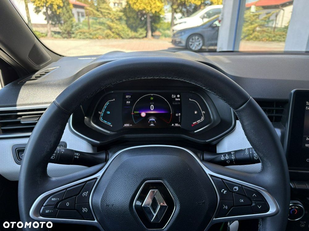 Renault Clio - 17