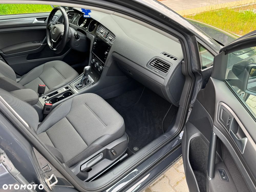 Volkswagen Golf e-Golf - 12