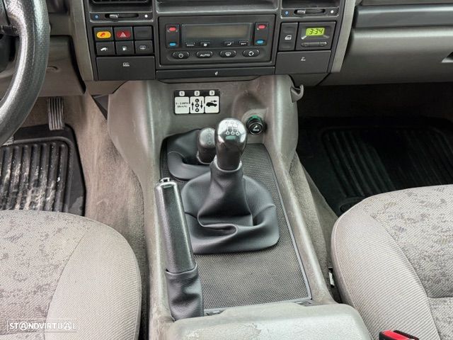 Land Rover Discovery TD5 Entertainer - 21