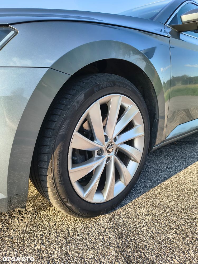 Skoda Superb 1.8 TSI Ambition - 14