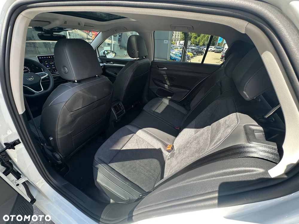 Volkswagen Golf 1.5 eTSI mHEV Life Plus DSG - 24