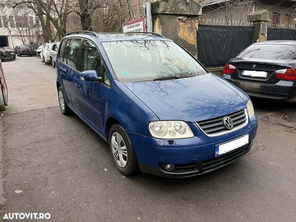 Dezmembrez VW Volkswagen Touran 2006 albastru 2.0 FSI BLX 110KW - 1