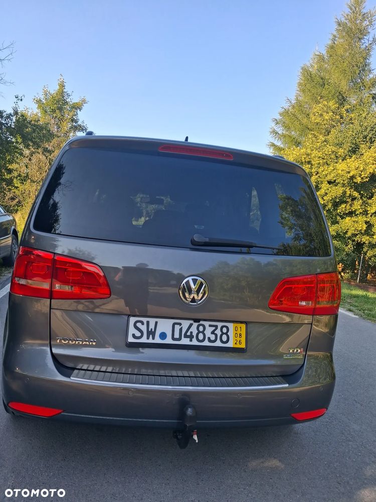 Volkswagen Touran - 10