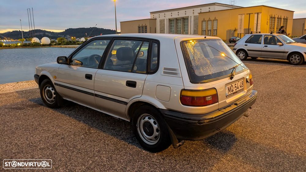 Toyota Corolla LB. 1.3 Cristal Line - 2