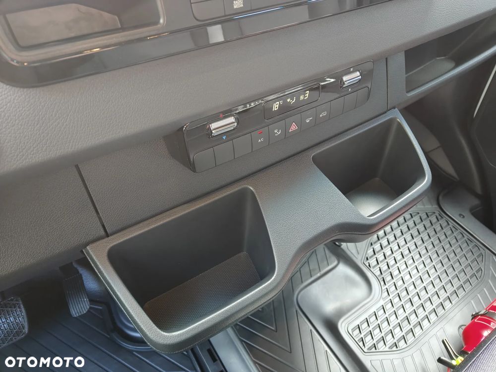 Mercedes-Benz Sprinter - 18