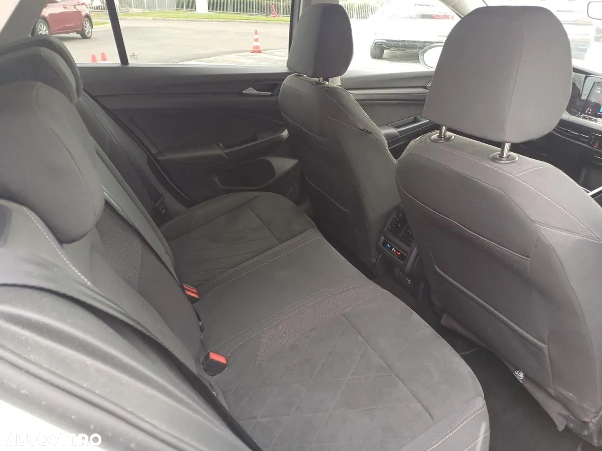Volkswagen Golf 1.5 eTSI OPF DSG Style - 14