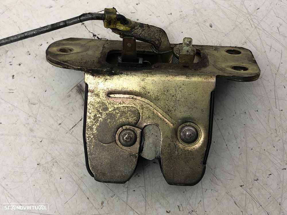 Fecho da mala Usado VOLVO V40 Estate (645) 1.9 DI - 2