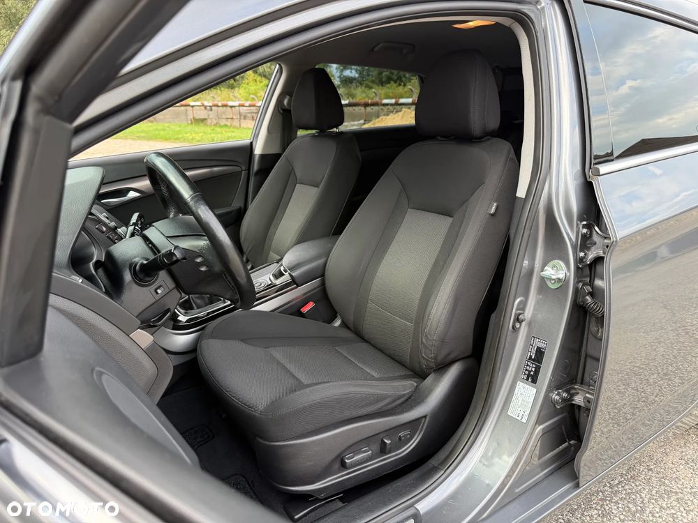 Hyundai i40 Kombi blue 1.6 Family+ - 4