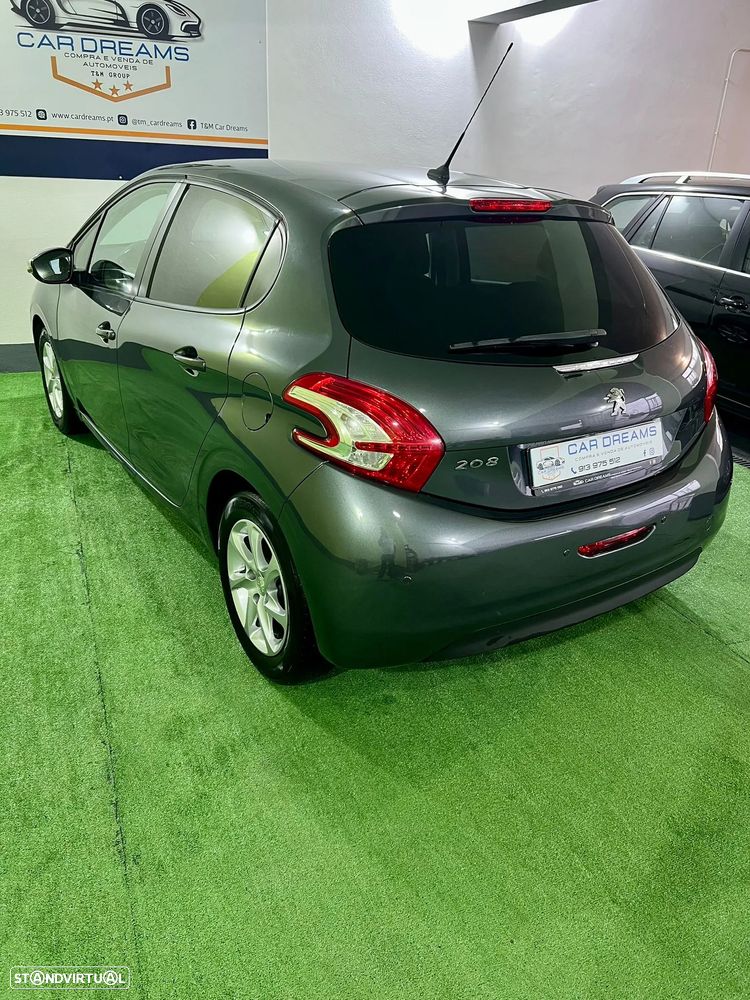 Peugeot 208 1.2 VTi SE Style - 4