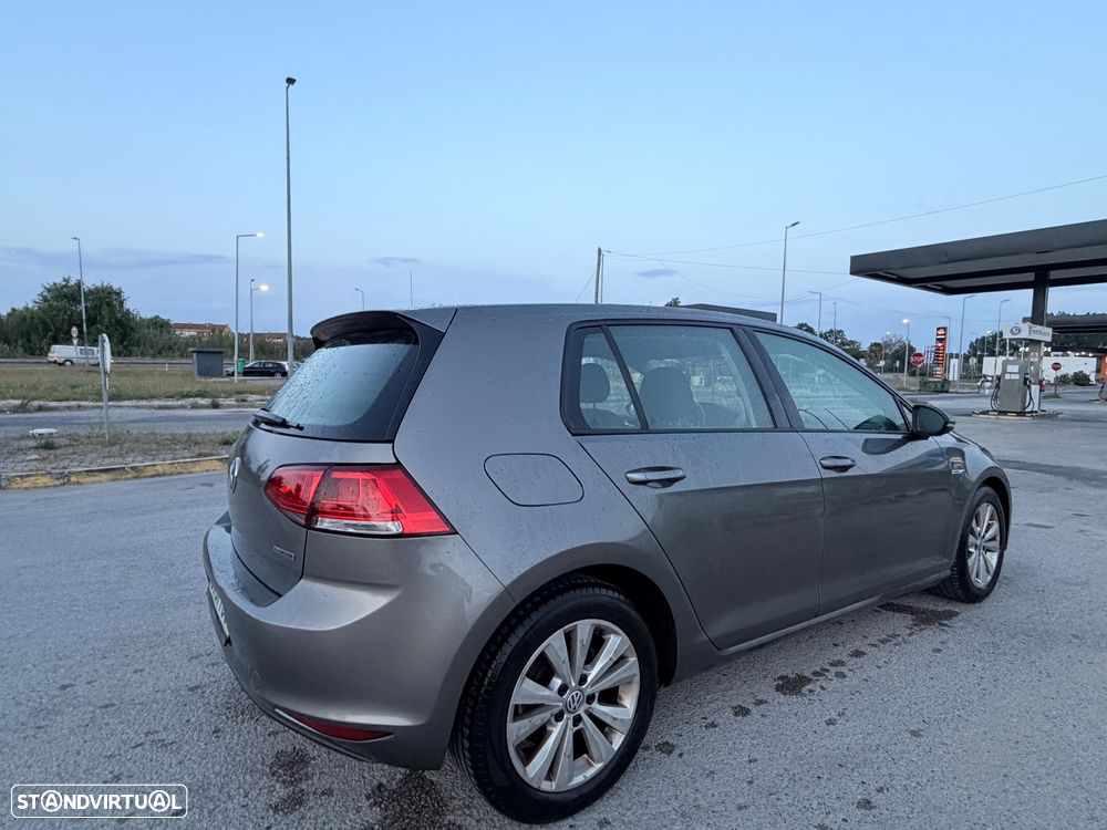 VW Golf 1.6 TDi BlueMotion Confortline - 5