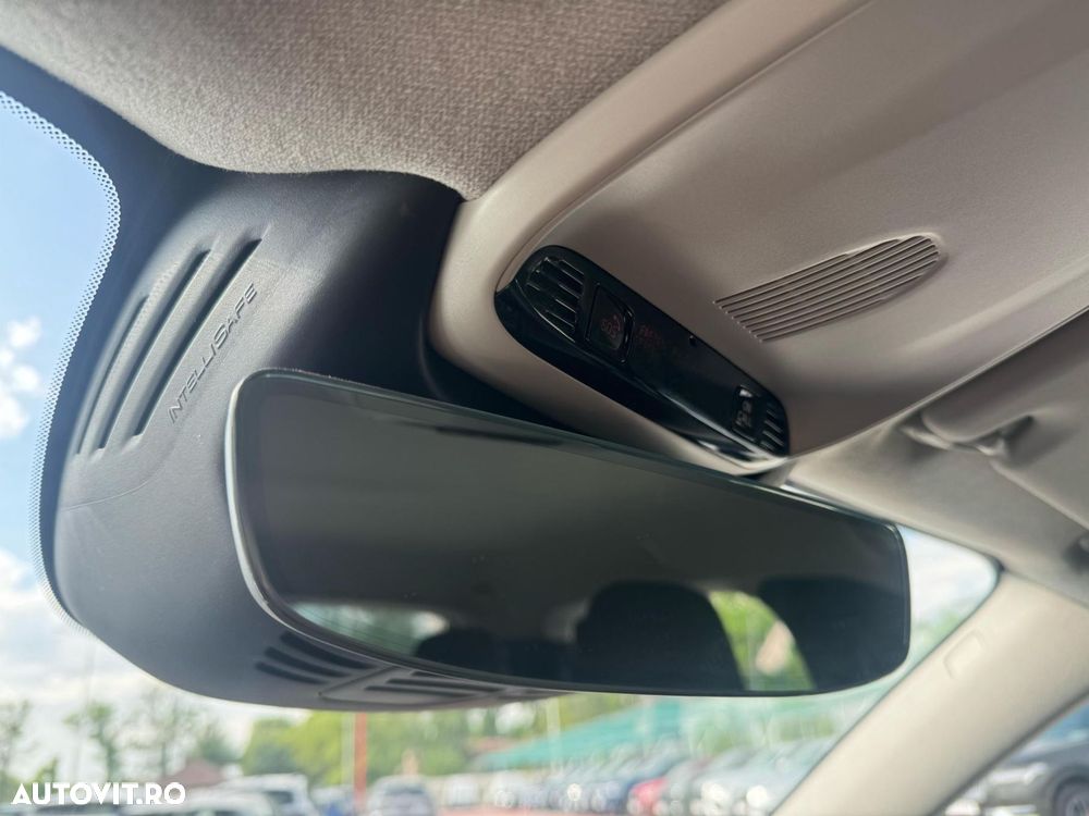Volvo XC 40 Recharge T5 Twin Engine AT7 Inscription Expression - 29