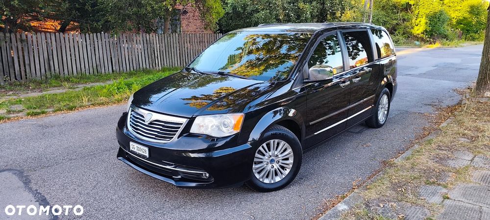 Lancia Voyager - 16