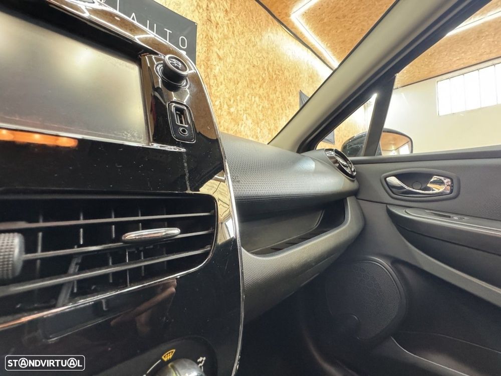 Renault Clio 1.5 dCi Dynamique S EDC - 15