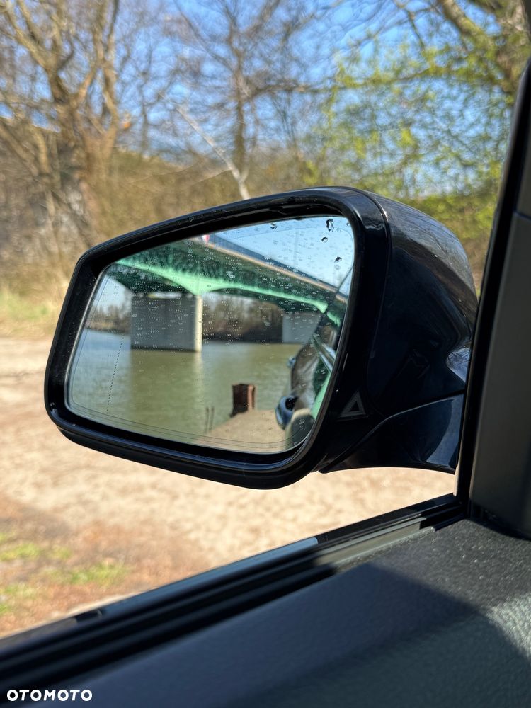 BMW Seria 5 530d xDrive - 27