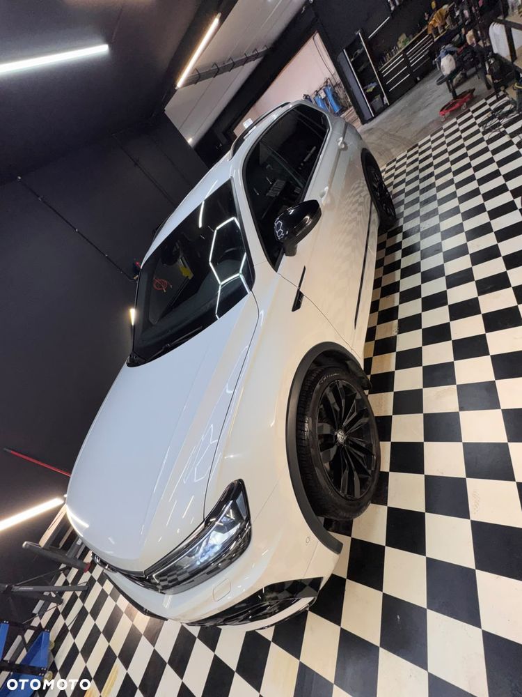 Volkswagen Tiguan 2.0 TDI SCR 4Mot R-Line DSG - 3